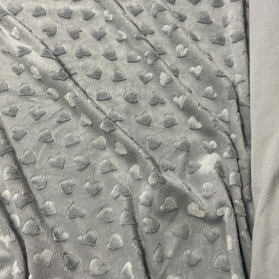 Látka minky srdička, 320 g/m², šíře 160 cm, metráž, světle šedá