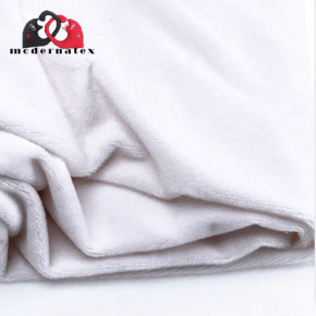 Látka minky jednobarevné, 220 g/m², šíře 160 cm, bílá