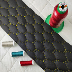 Ekokůže GEO barva Černá prošívaná Žlutými nitěmi, koženka metráž